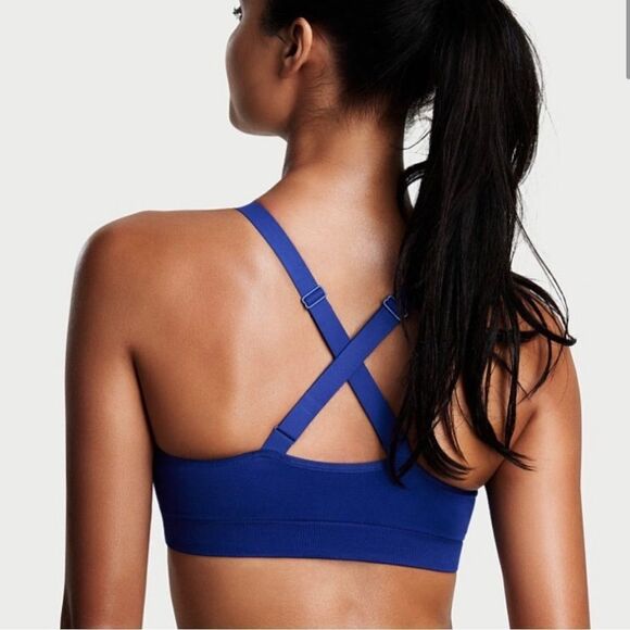 VICTORIA SPORT Strappy-front Seamless Sport Bra - Picture 2 of 5